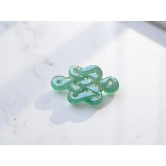 Fine Carved Chinese Jadeite Endless Knot Pendant Vtg Auspicious Symbol - Picture 1 of 4